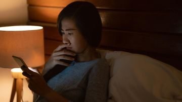 Dokter Bedah Saraf Ungkap Bahaya ‘Smartphone Brain’: Fokus Buyar hingga Tidur Berantakan